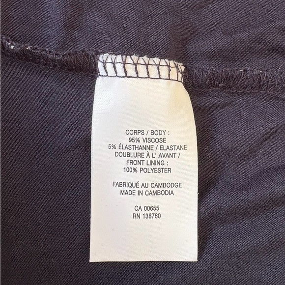 NWOT, Reitmans, Plus Size Floral V-Neck Blouse, 3X, Navy & White - Picture 5 of 8